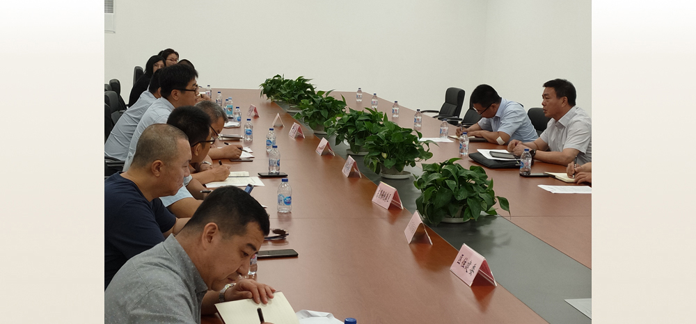 6月27日，执法总队相关负责同志率队，赴滨海新区应急管理局，围绕市应急管理局“不忘初心、牢记使命”主题教育调查研究工作实施方案及2019年重点工作要点，就安全生产行政执法以及隐患排查治理信息化建设相关工作进行走访调研。